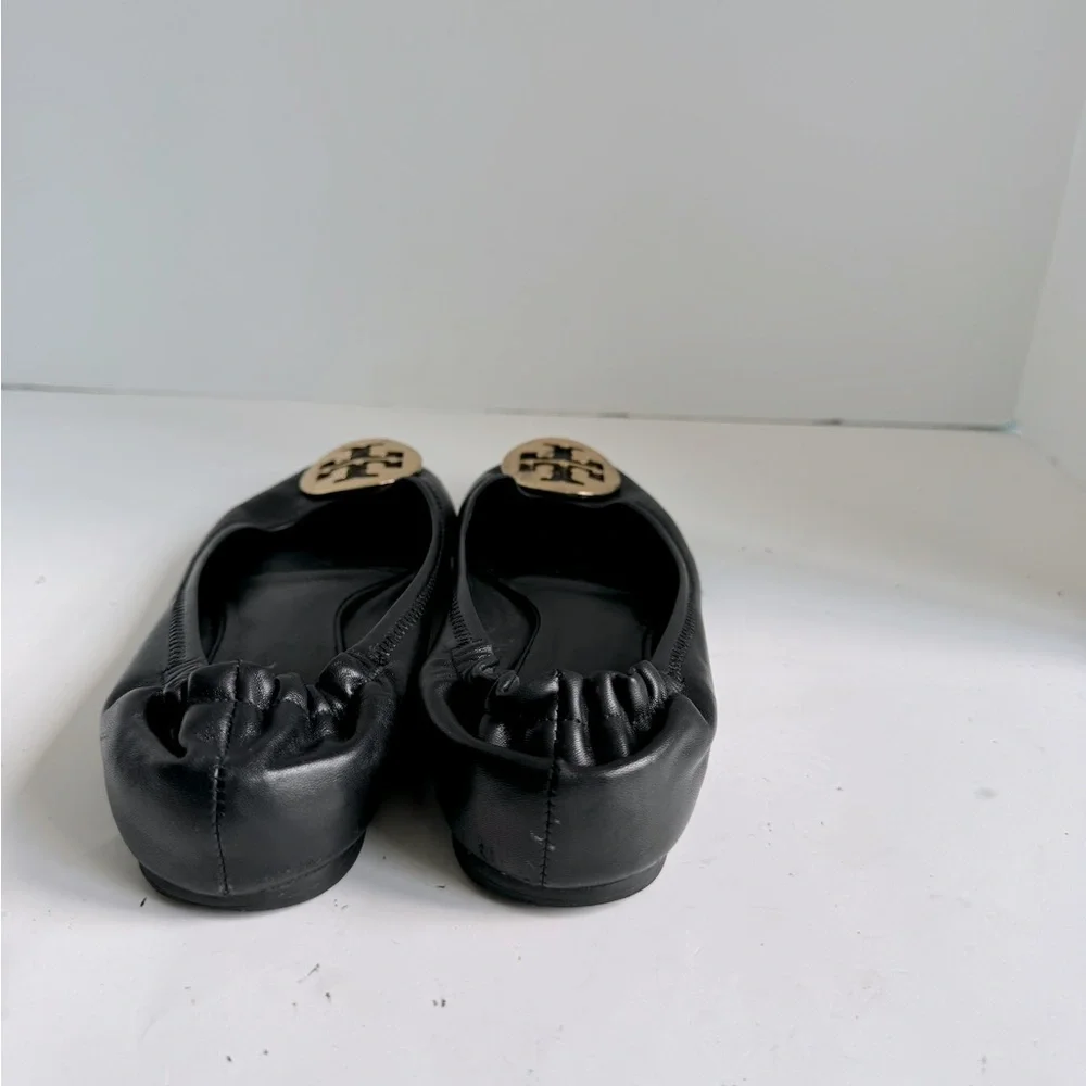 Tory Burch Black Minnie Reva leather Flats. Size 9